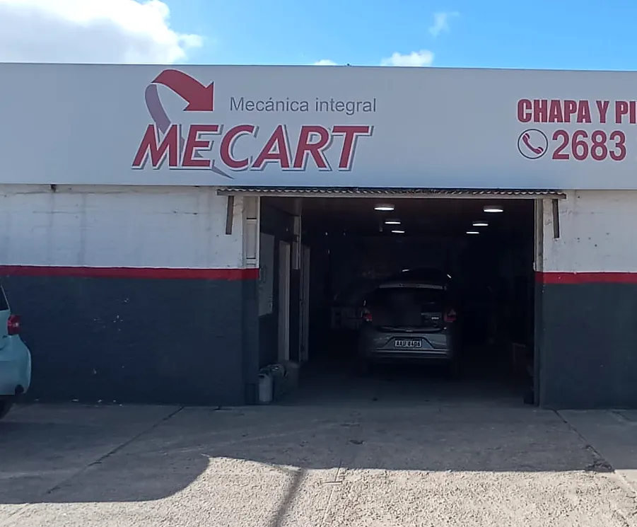 Fachada de Taller Mecart en Cruz del Sur y Giannattasio, Ciudad de la Costa